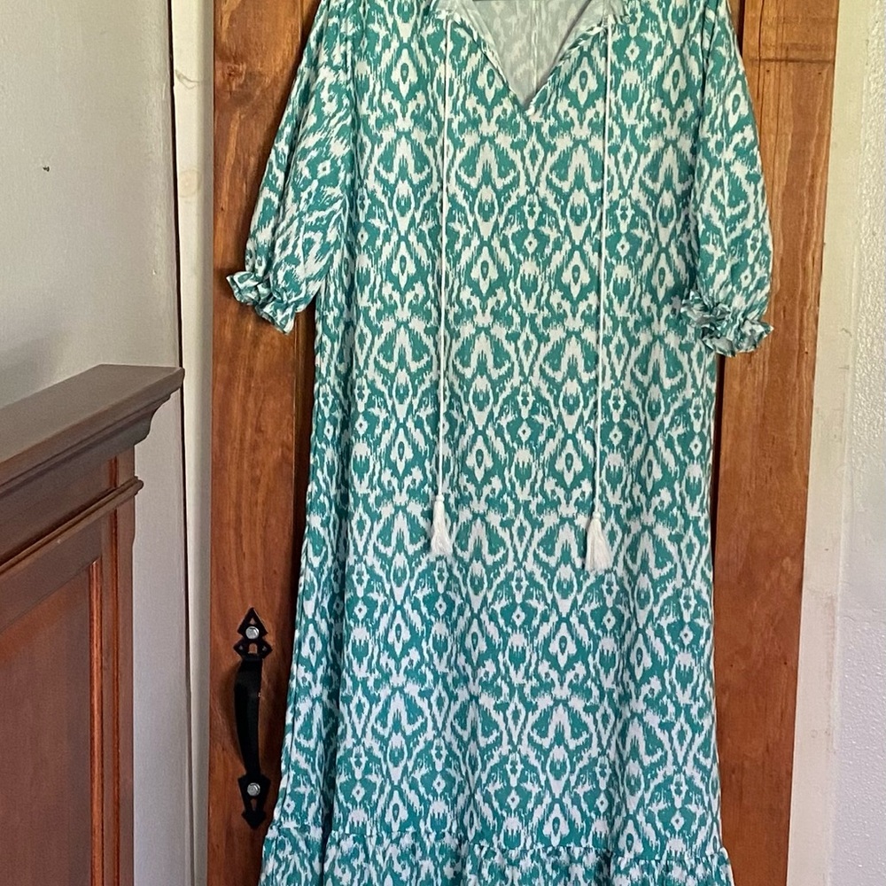 Elegant Teal Patterned Dress